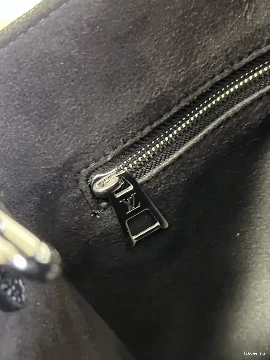 Affordable LOUIS ONTHEGO VUITTON PM 0629